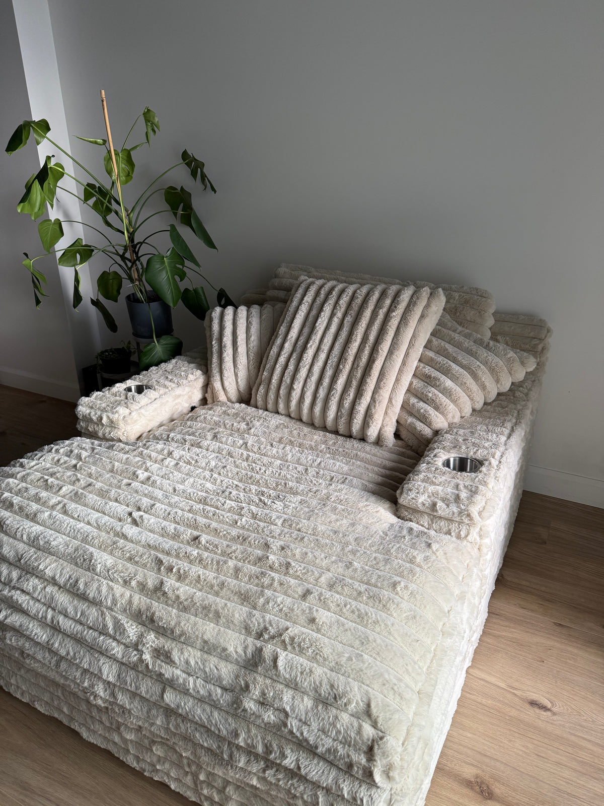 Olympia Simple - Mondo Beige